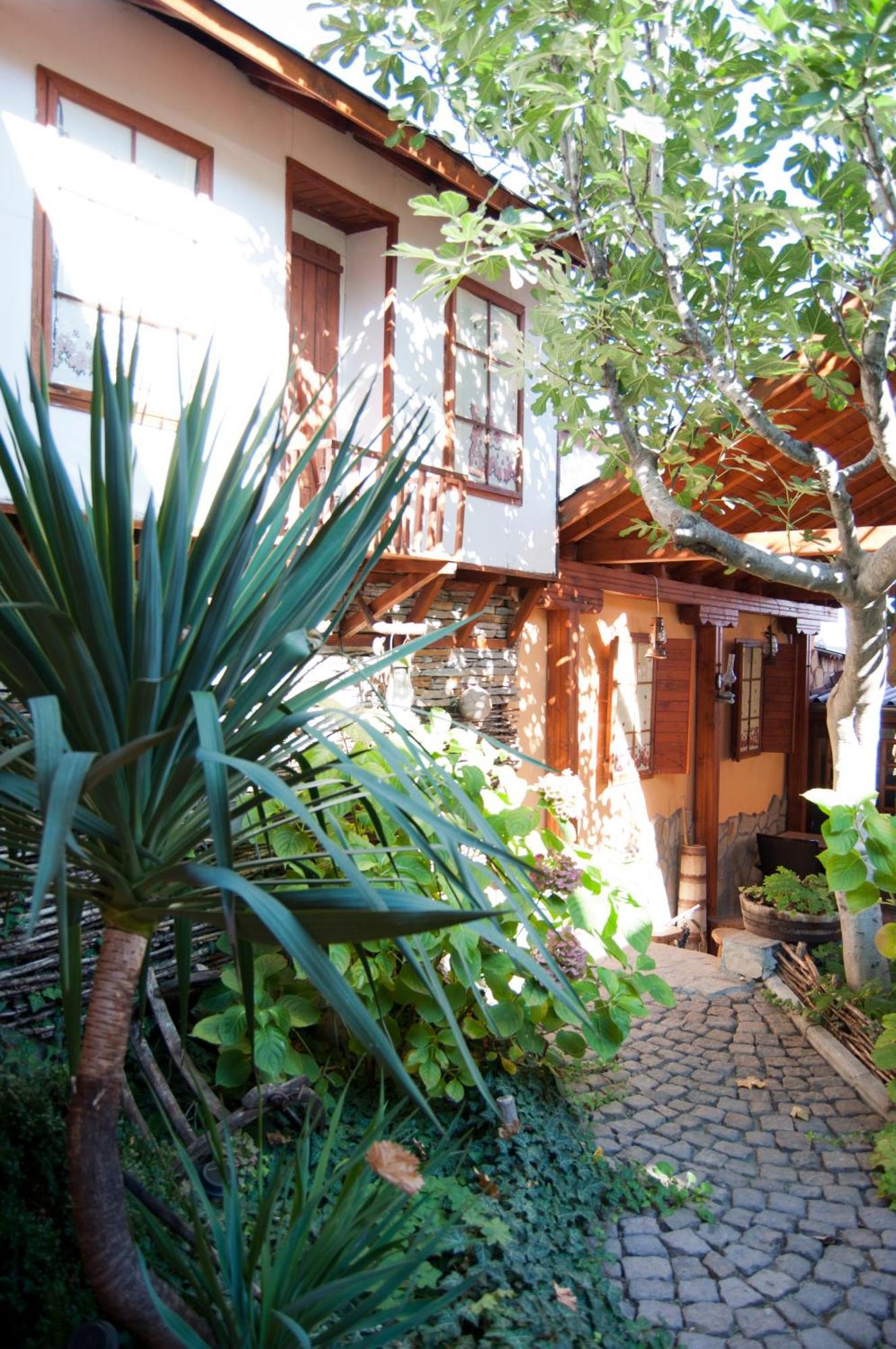 Family Hotel Ogi Asenovgrad Exterior foto