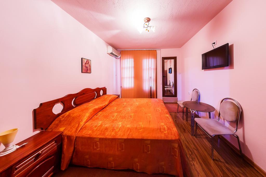 Family Hotel Ogi Asenovgrad Exterior foto