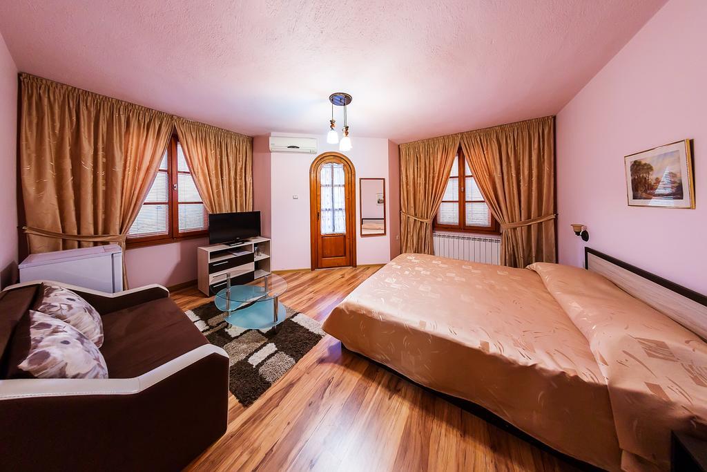 Family Hotel Ogi Asenovgrad Exterior foto